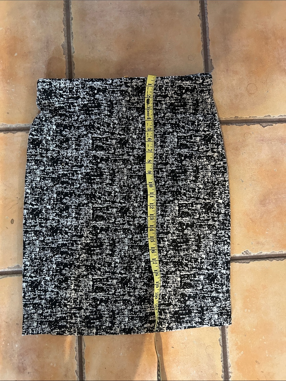Philosophy Black and White Tweed Pencil Skirt - Picture 5 of 5